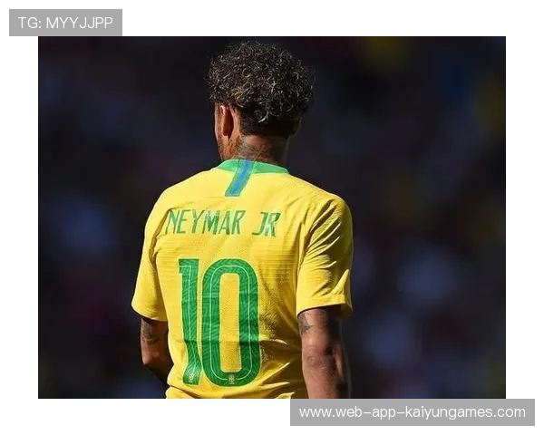 内马尔禁区外挑射差之毫厘：从微观训练到宏观成就的精准之路